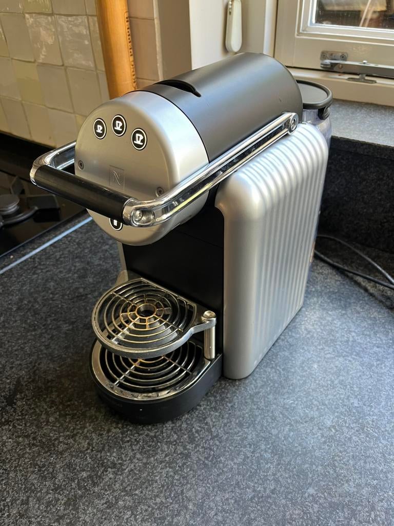 Nespresso Zenius, Witgoed en Apparatuur, Koffiezetapparaten, Ophalen of Verzenden, Zo goed als nieuw