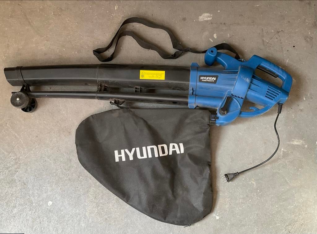 Hyundai bladblazer, Ophalen, Gebruikt, Handgedragen, Met opvangzak