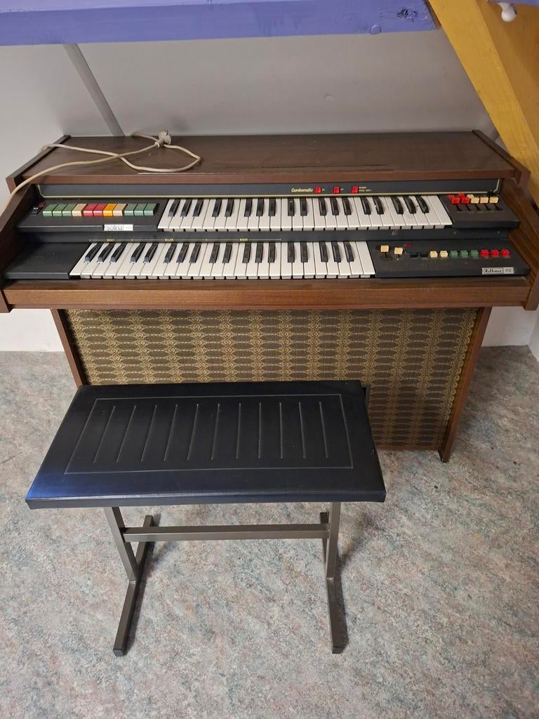Solina A201 Orgel met Rithmix 110 en bankje, Muziek en Instrumenten, Ophalen, Gebruikt, 2 klavieren, Orgel
