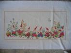 Groot borduurwerk "Kabouters", Ophalen of Verzenden, Gebruikt, Handborduren, Onderdeel of Toebehoren