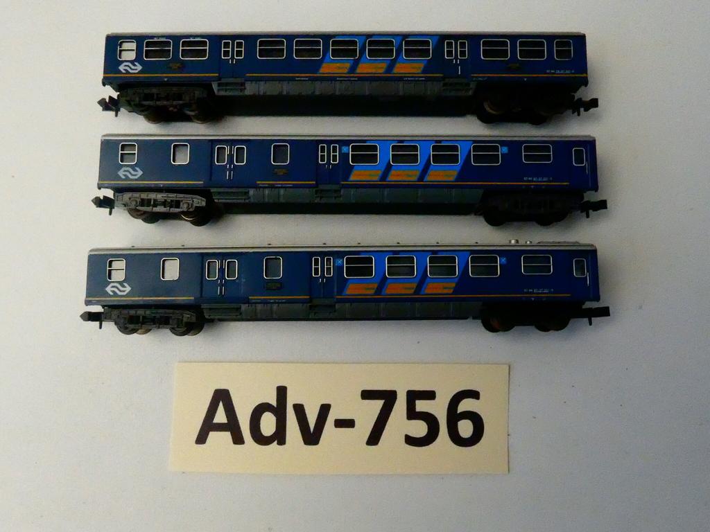 Adv-756 N Personenwagons 13120/121 Minitrix NS, Hobby en Vrije tijd, Modeltreinen | N-Spoor, Gebruikt, Wagon, Gelijkstroom, Trix
