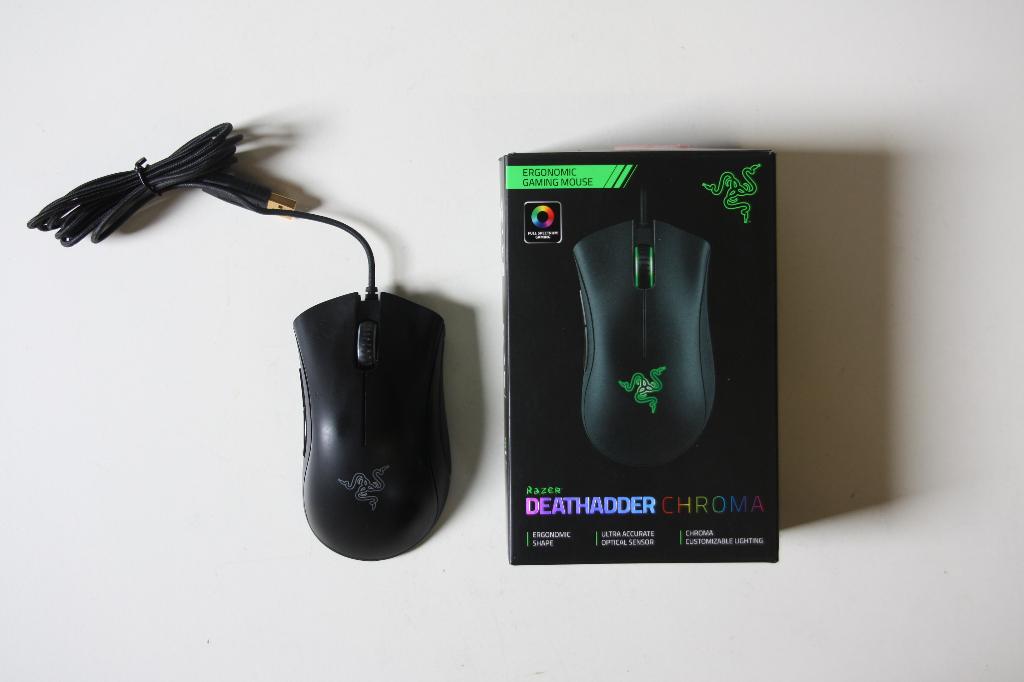Razer DeathAdder Chroma gaming muis., Computers en Software, Muizen, Rechtshandig, Muis, Gaming muis, Ophalen of Verzenden