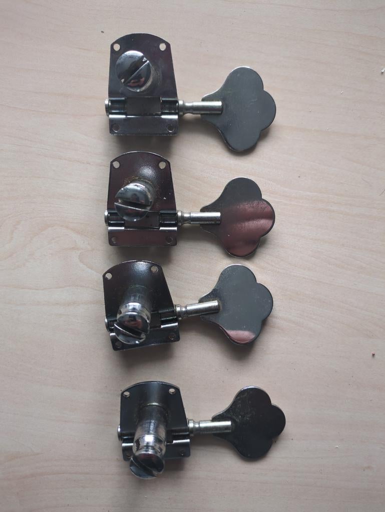 Tuners basgitaar 4 snarig, Muziek en Instrumenten, Ophalen of Verzenden, Gebruikt, Elektrische basgitaar