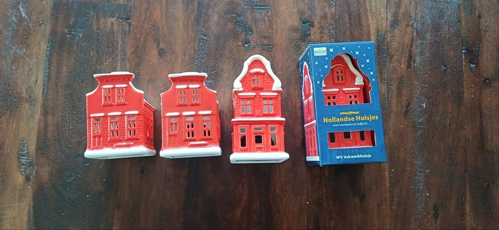 Postcodeloterij huisjes 2x nr 5, 2x nr 6, Verzamelen, Overige Verzamelen, Ophalen of Verzenden