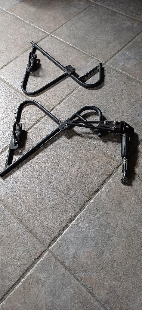 2 beugels voor fietstassen voorkant fiets met standaard, Ophalen of Verzenden, Gebruikt