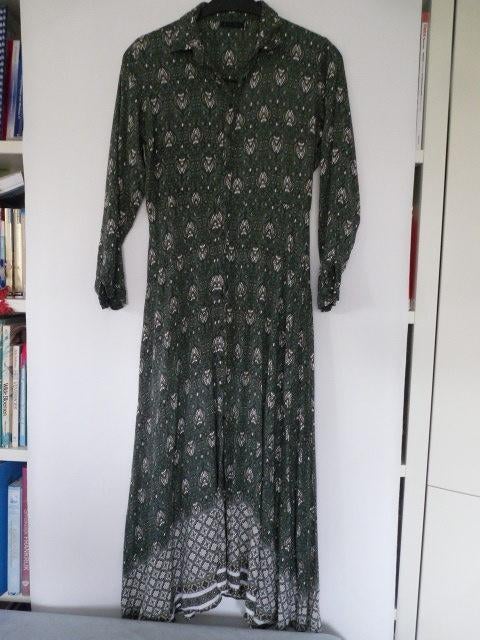 Dunne groene lange doorknoop jurk met witte print., Kleding | Dames, Maat 38/40 (M), Bindi, Ophalen of Verzenden, Zo goed als nieuw
