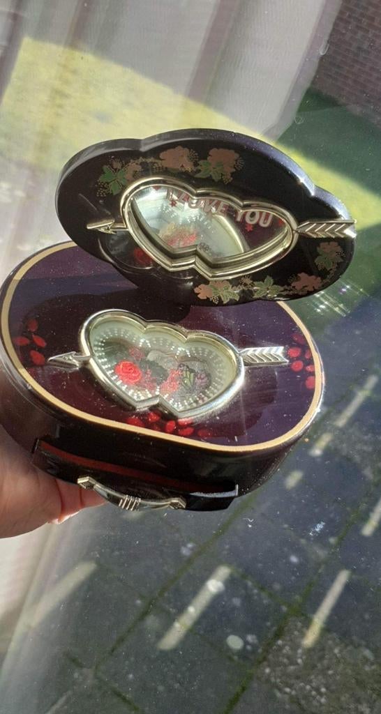 Antieke luxe sierdoos.