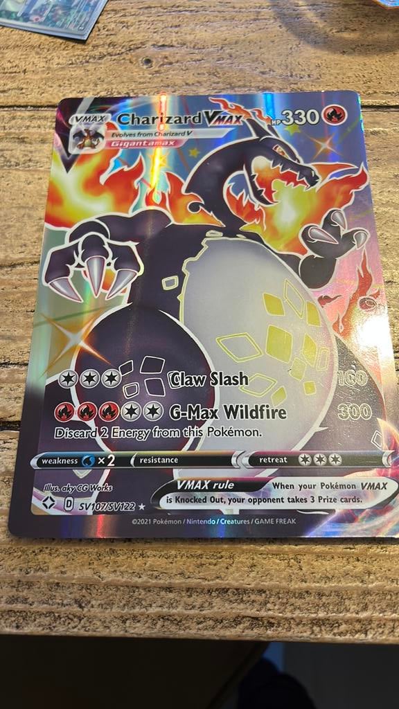 Charizard vmax grote kaart, Hobby en Vrije tijd, Verzamelkaartspellen | Pokémon, Ophalen of Verzenden, Zo goed als nieuw