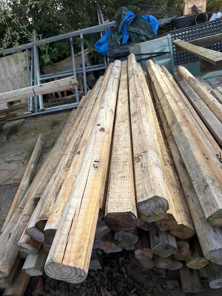 Half ronde gebruikte balken, Gebruikt, Ophalen of Verzenden, 200 tot 250 cm, 50 mm of meer