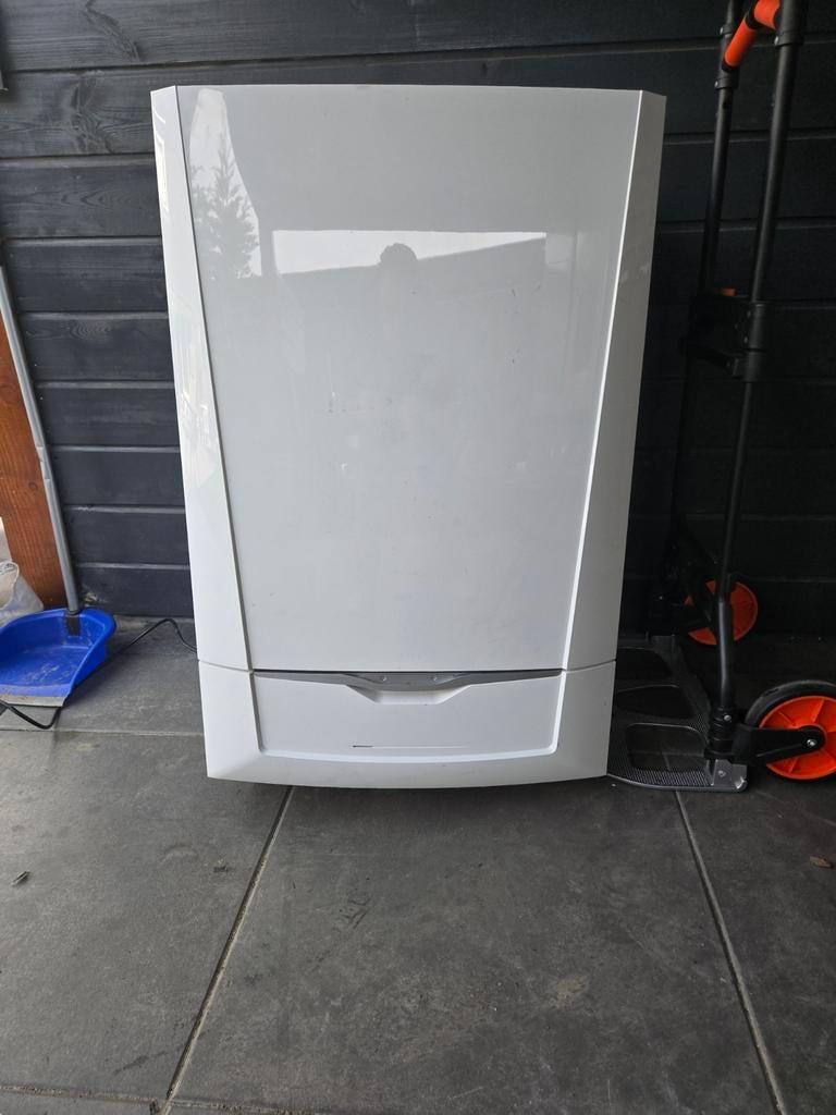 Remeha 40L CV ketel en Elga Alfa Ace warmtepomp. Remeha buit, 30 tot 80 cm, Cv-ketel of Combi-ketel, Minder dan 60 cm, Ophalen of Verzenden