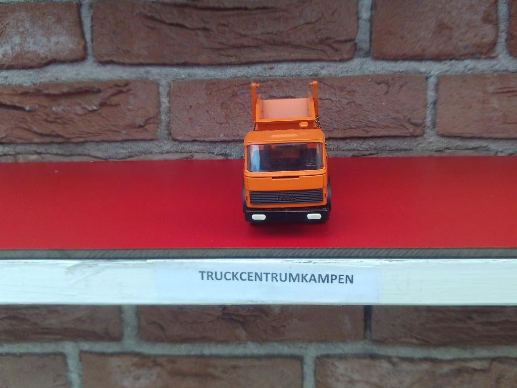 Conrad  Iveco  portaal  auto., Hobby en Vrije tijd, Modelauto's | 1:50, Ophalen of Verzenden, Zo goed als nieuw, Bus of Vrachtwagen