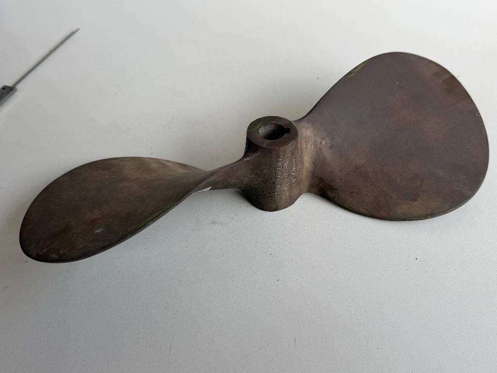 Bronzen schroef D14P12RH rechtsdraaiend, Ophalen of Verzenden, Gebruikt, Motor en Techniek