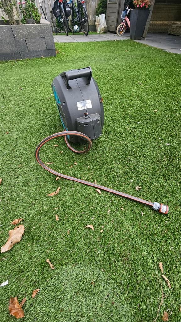 Tuinslang met ophangbeugel - Gebruikt, werkt perfect, Ophalen, Gebruikt, Tuinslang