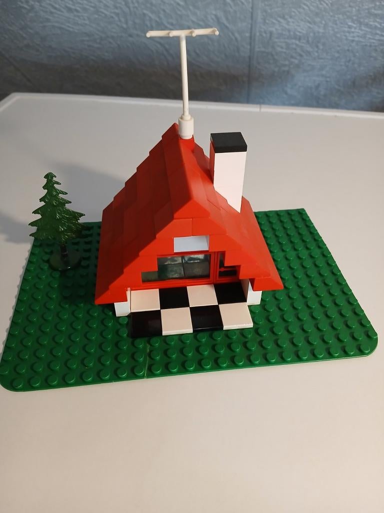 Lego huisje met boom en antenne, Ophalen of Verzenden
