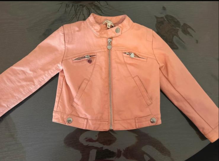 Twinset jasje maat 98 - Roze leren look, Kinderen en Baby's, Kinderkleding | Maat 98, Ophalen of Verzenden, Zo goed als nieuw