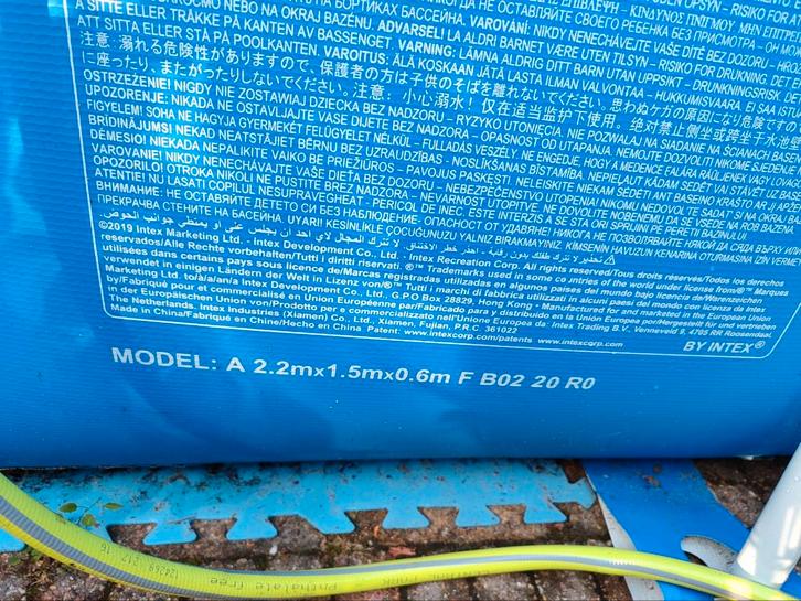 Intex zwembad - 2.2m x 1.5m x 0.6m, Tuin en Terras, Zwembaden, Gebruikt, Opzetzwembad, Minder dan 80 cm, 200 tot 400 cm, Minder dan 200 cm