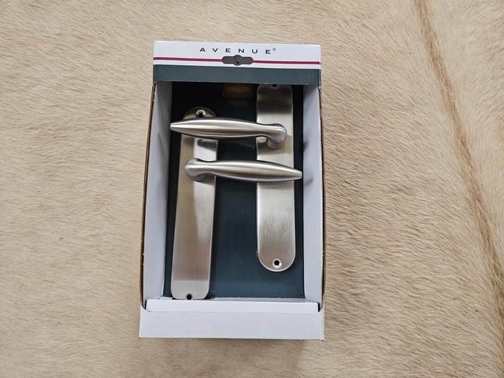 NIEUW BAUHAUS Pancia deurkruk deurklink deurbeslag deur, Doe-het-zelf en Verbouw, Hang- en Sluitwerk, Nieuw, Klink of Kruk, Rvs