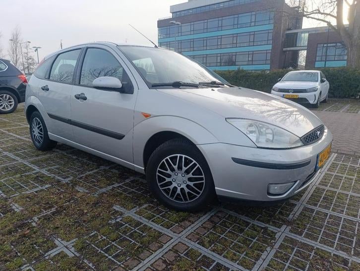 Ford Focus 1.6 5D 2003 APK 02-2027, 1596 cc, Stof, Metallic lak, 100 pk