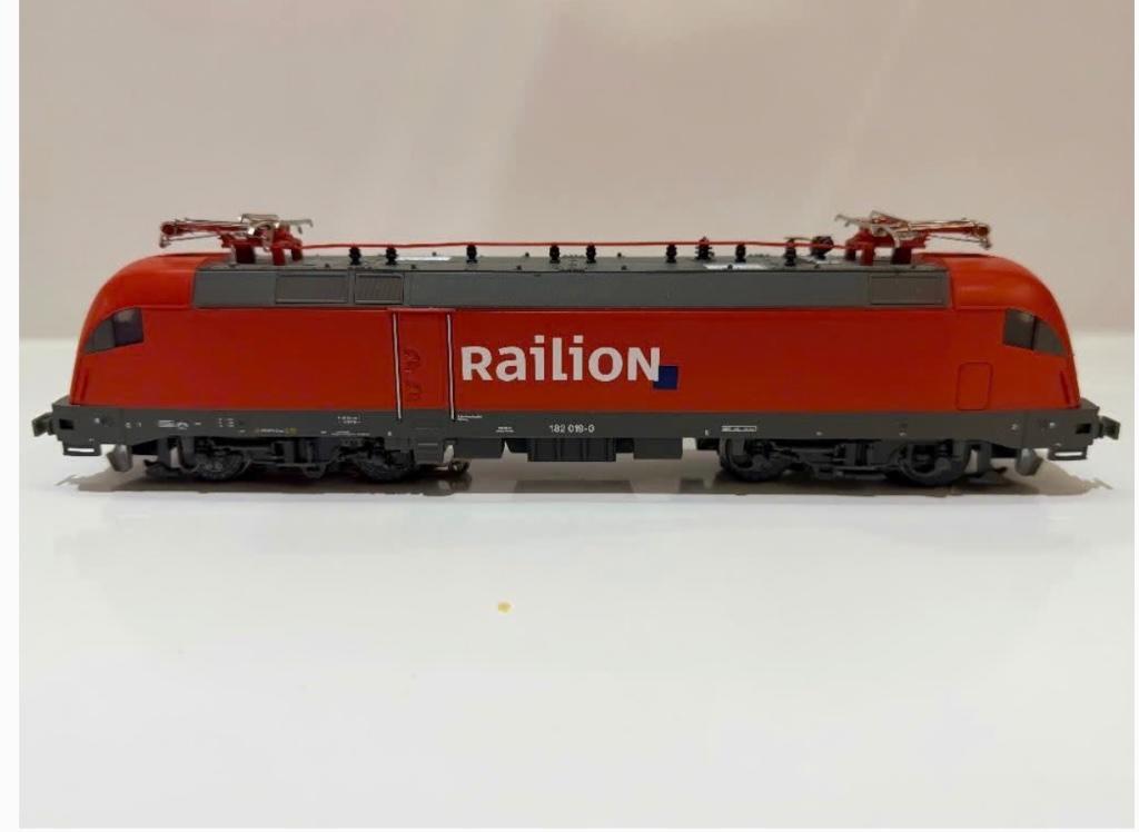 Piko Taurus DB Railion loc voor Marklin 3 rail digitaal, Ophalen, Wisselstroom, Gebruikt, Locomotief
