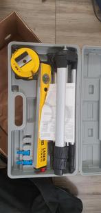 Laserwaterpas met statief, Doe-het-zelf en Verbouw, Ophalen of Verzenden, Zo goed als nieuw, Licht