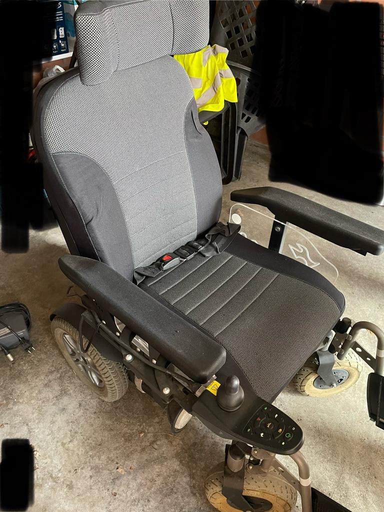 Spotprijs Vermeiren electrische rolstoel scootmobiel FOREST, Ophalen, Zo goed als nieuw