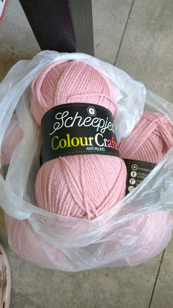 3 bollen color craft, Hobby en Vrije tijd, Breien en Haken, Ophalen of Verzenden, Zo goed als nieuw, Breien of Haken, Wol of Garen