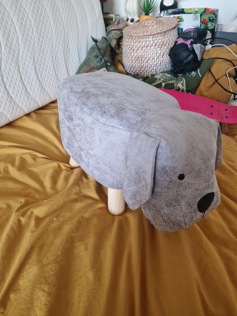 Poef hond zitpoef stoeltjes grijs hond kinderkamer, Ophalen of Verzenden, Wanddecoratie
