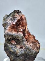 RHODOCHROSIET KRISTALLEN OP MATRIX, Ophalen of Verzenden, Mineraal