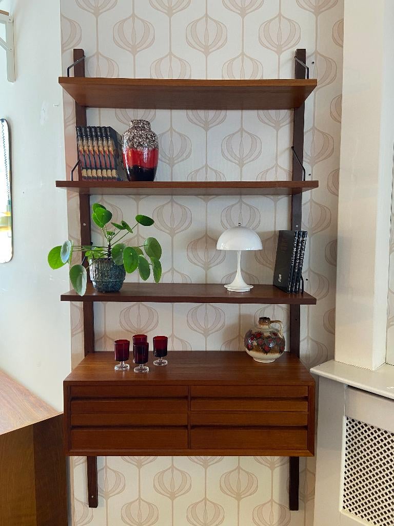 Vintage/Mid-Century dressoirs, ladekasten, wandsystemen, Ophalen, Gebruikt, 100 tot 150 cm, Teakhout