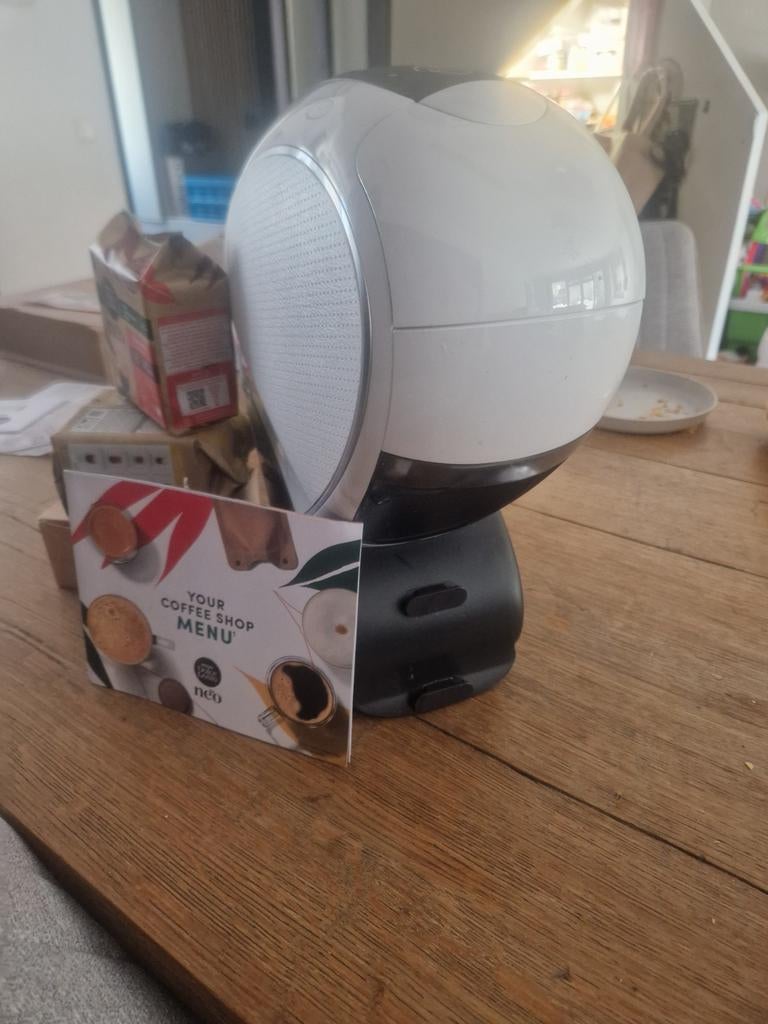 Nescafé Dolce Gusto koffiezetapparaat, Witgoed en Apparatuur, Koffiezetapparaten, Ophalen of Verzenden, Koffiemachine, Koffiepads en cups