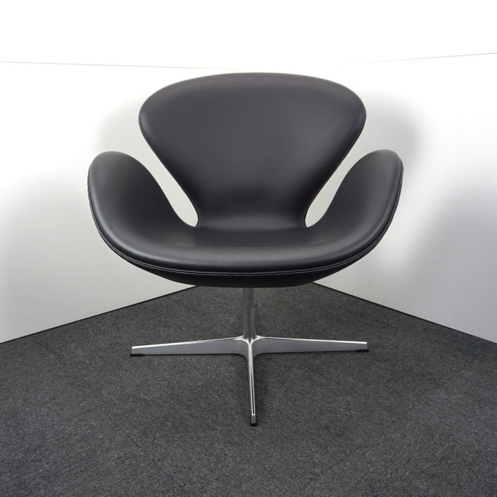 Fritz Hansen Swan Chair | Zwart Leer | Nieuw gestoffeerd, Gebruikt, -, -, 75 tot 100 cm