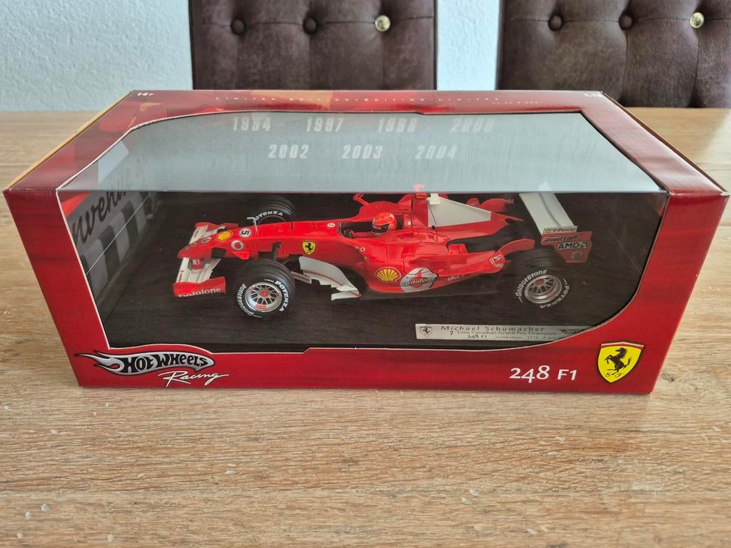 Michael Schumacher World Champion 2004 Hotwheels 1:18, Ophalen of Verzenden, Nieuw, Formule 1