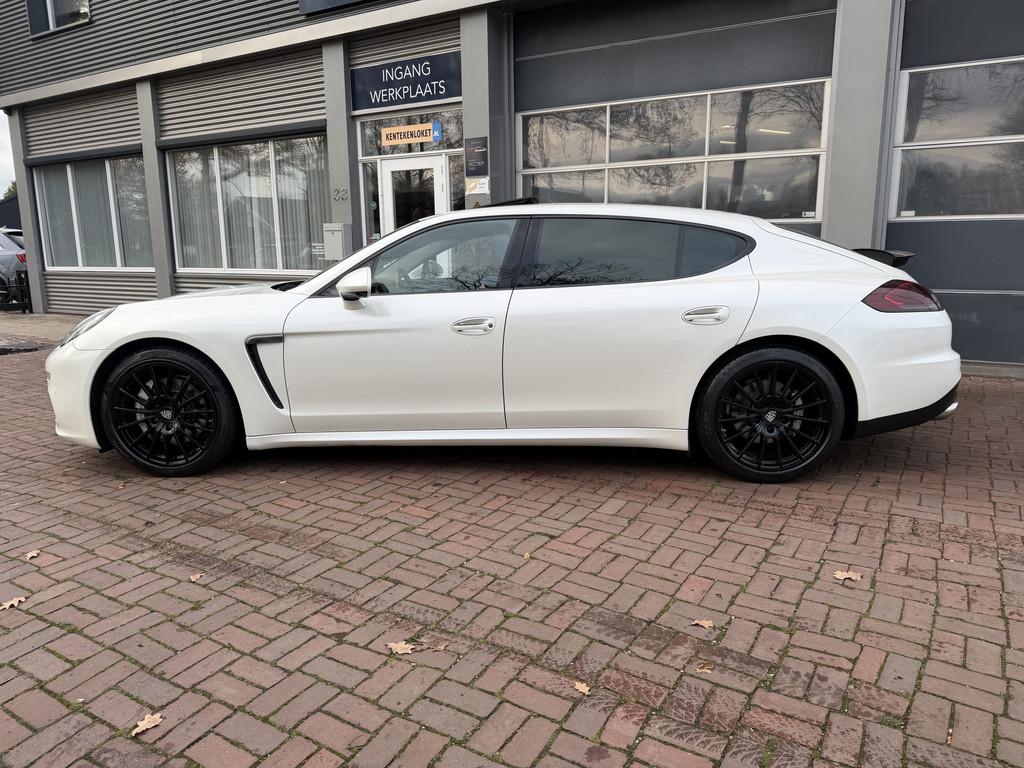 Porsche Panamera 3.0 4S Executive TURBO 550PK+ LWB Executive, Auto's, Porsche, Automaat, Euro 5, Gebruikt, Zwart
