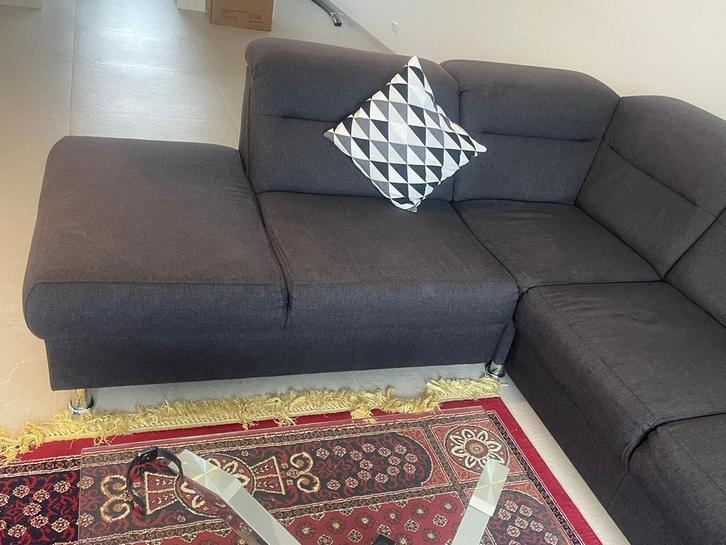 Comfortabele L-vormige bank - Donkergrijs, Huis en Inrichting, Banken | Bankstellen, Gebruikt, Hoekbank, Vierpersoons of meer