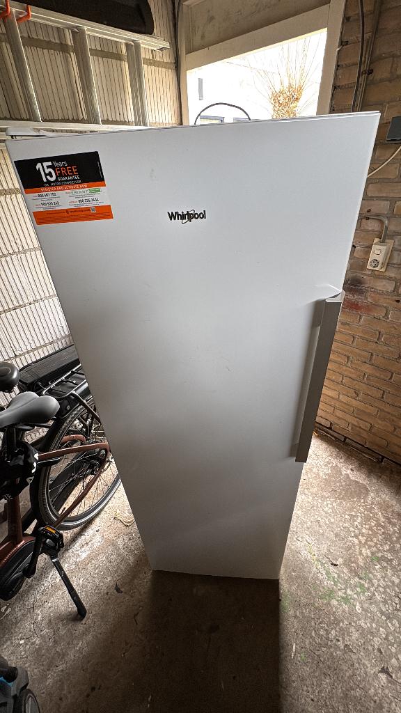 Vriezer, Witgoed en Apparatuur, Vriezers en Diepvrieskisten, 160 cm of meer, Zo goed als nieuw, Ophalen, Vrieskast