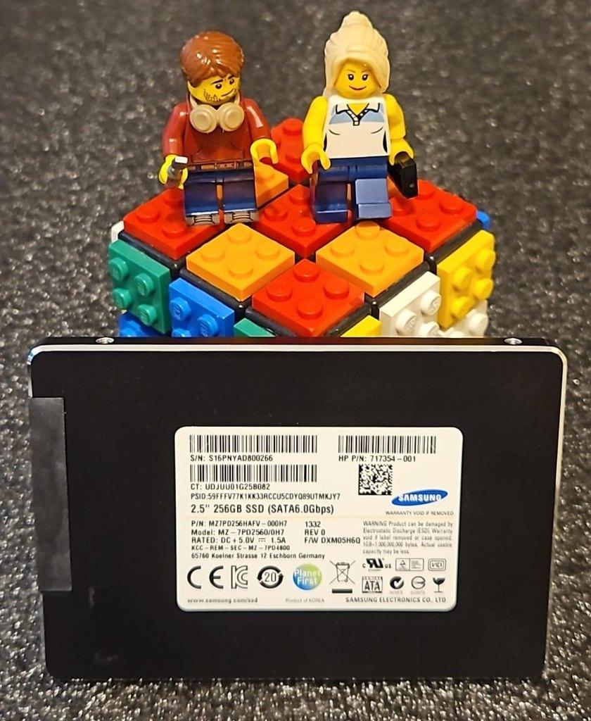 Samsung HP 840 Pro 256GB SSD, Intern, 256GB, Ophalen of Verzenden, Zo goed als nieuw