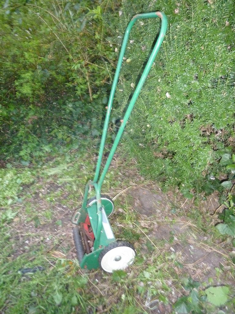 Handgrasmaaier - Klassiek en Efficiënt, Gebruikt, Handgrasmaaier, Ophalen of Verzenden, 30 t/m 39 cm