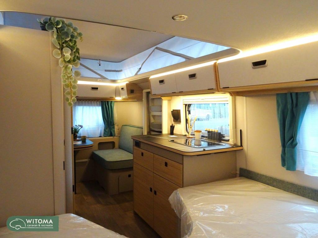 Eriba Touring 642 Op show lengtebedden, Caravans en Kamperen, Caravans, Overige typen, Standaardzit, Schokbreker, Bedrijf