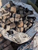 Kinderkopjes, grote basalt keien en gebakken klinkers, Ophalen, Basalt