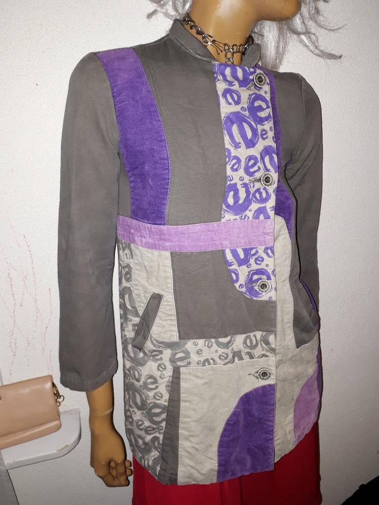 Desigual jasje grijs met paarse details size 9/10, Desiqual, Meisje, Ophalen of Verzenden, Zo goed als nieuw