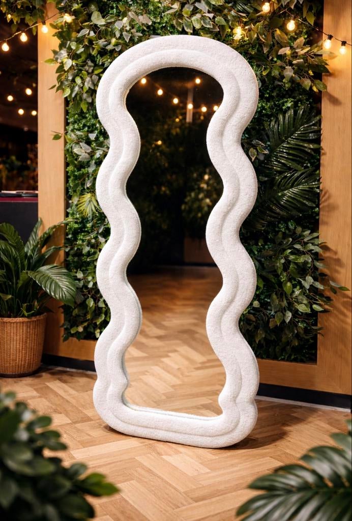 Nieuwe Spiegel met teddy rand - 160x59 cm, Huis en Inrichting, Woonaccessoires | Spiegels, Ophalen, Zo goed als nieuw, Overige vormen