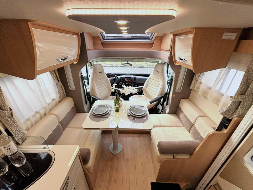 McLouis MC4 481 G QUEENSBED HEFBED FACE TO FACE XXL GARAGE, Caravans en Kamperen, Fiat, 7 tot 8 meter, Bedrijf, Half-integraal