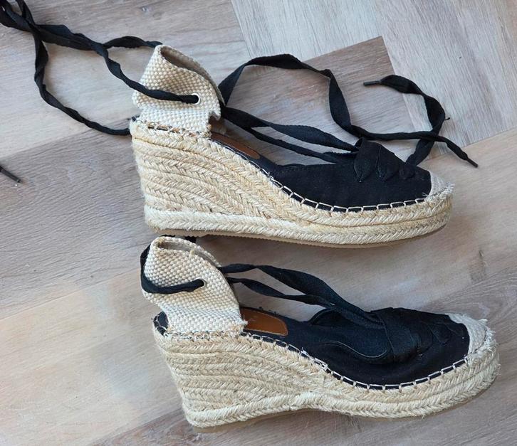 Kayla Espadrilles - Zwart met beige - Maat 39, Kleding | Dames, Schoenen, Zo goed als nieuw, Espadrilles of Moccasins, Zwart, Ophalen of Verzenden