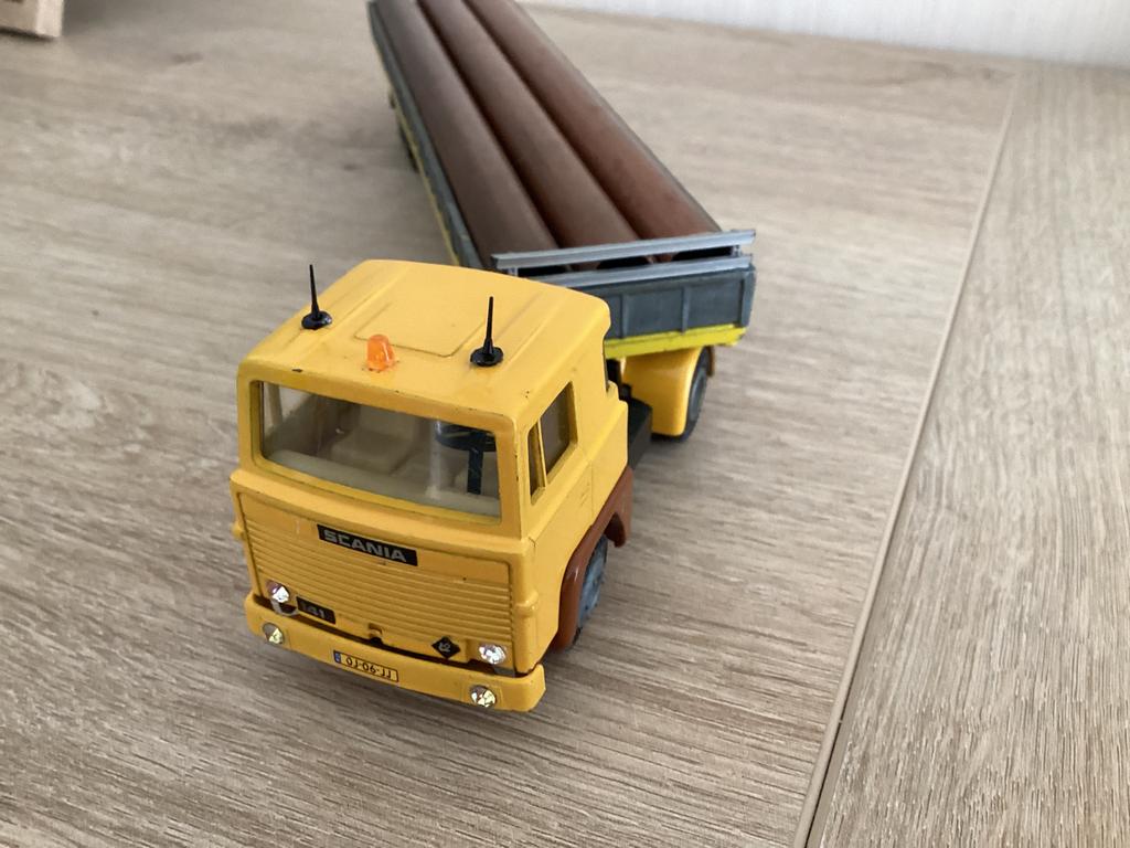 Nette Scania 141 met Stuuras open Oplegger incl lading, Ophalen of Verzenden, Zo goed als nieuw, Bus of Vrachtwagen, Tekno