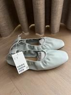 Grijze ballerina’s van H&M - maat 42, Kleding | Dames, Schoenen, Nieuw, Grijs, Ballerina's, Ophalen of Verzenden