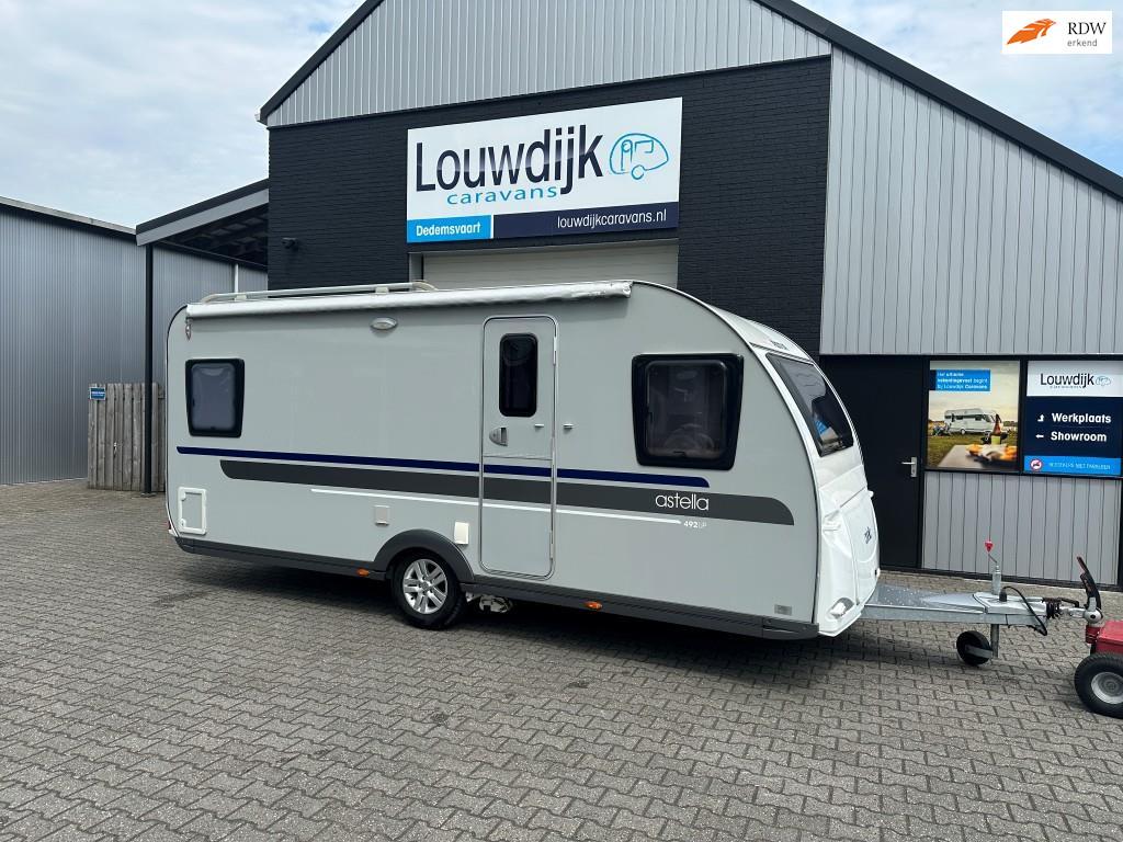 ADRIA Astella 492 PU ’15 (Mover, Fransbed, Rondzit), Caravans en Kamperen, Caravans, Rondzit, 7 tot 8 meter, Bedrijf, Kelvinstraat 23
7701BZ  Dedemsvaart, NL