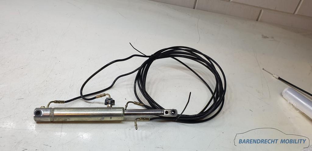 BMW E46 3 serie cabriolet cabrio hoofdcilinder right main li