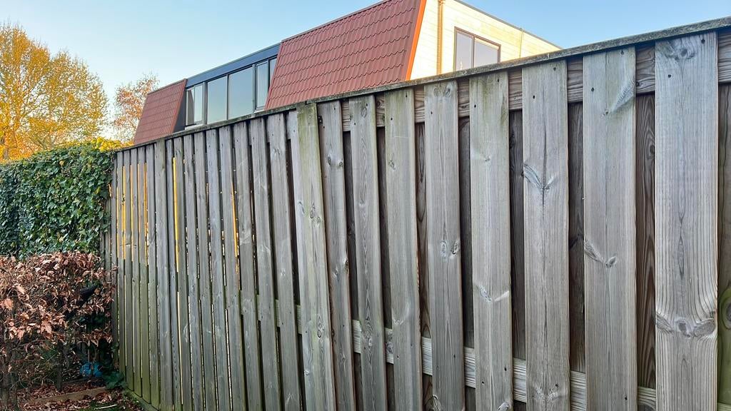 GRATIS - schutting af te halen., Tuin en Terras, 1 tot 2 meter, 6 meter of meer, Ophalen of Verzenden, Zo goed als nieuw