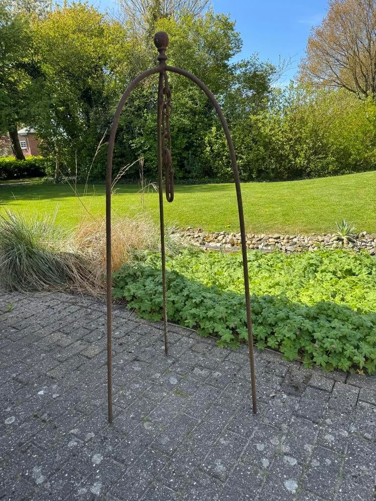 IJzeren plantenstandaard voor hangpot of pot aan beugel, Ophalen, Gebruikt, Rond, Metaal