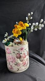 Paasstuk met bloemen van chenilledraad, Ophalen of Verzenden, Overige kleuren, Aardewerk of Porselein, Minder dan 50 cm